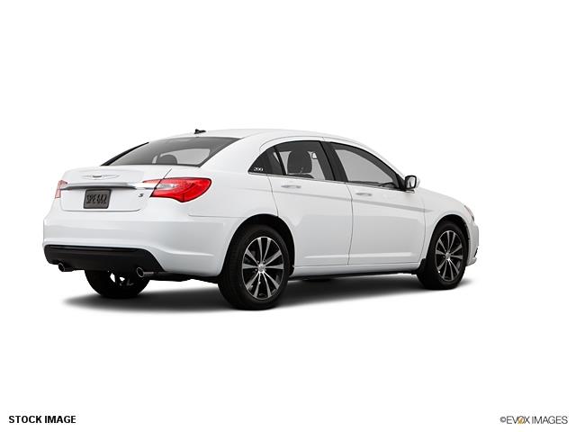 Chrysler 200 2013 photo 1