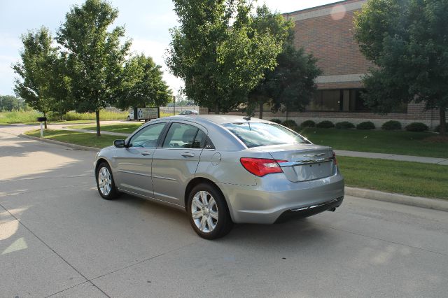 Chrysler 200 2013 photo 3