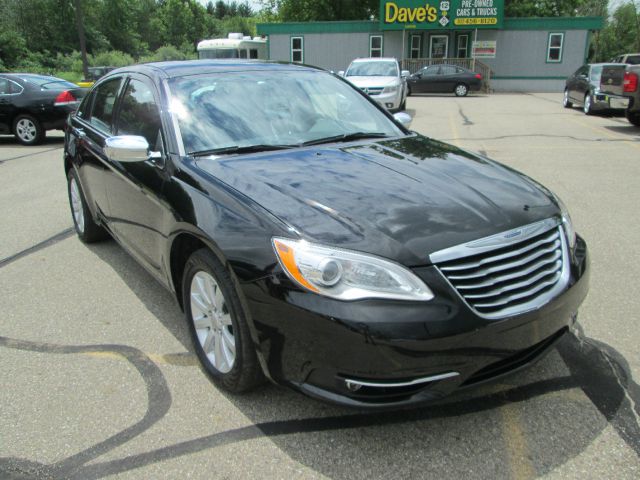 Chrysler 200 2013 photo 3