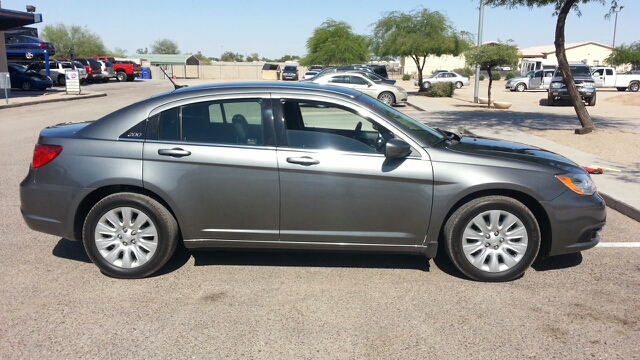 Chrysler 200 2013 photo 15