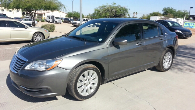 Chrysler 200 2013 photo 16