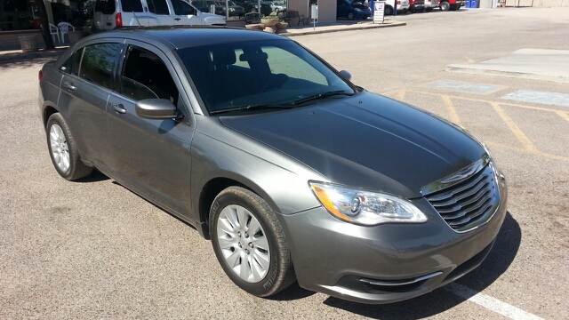 Chrysler 200 2013 photo 18