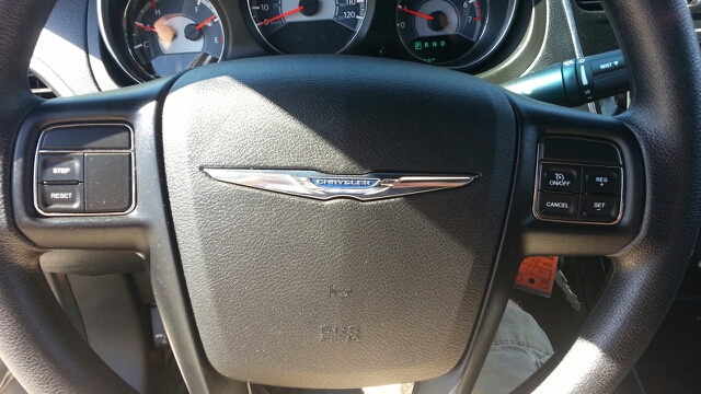 Chrysler 200 2013 photo 3