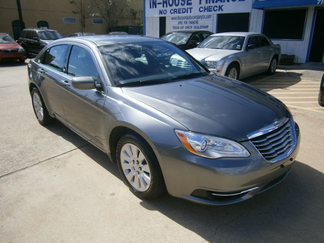 Chrysler 200 2013 photo 1