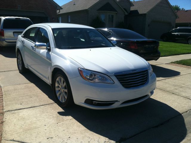 Chrysler 200 SLT 25 Sedan