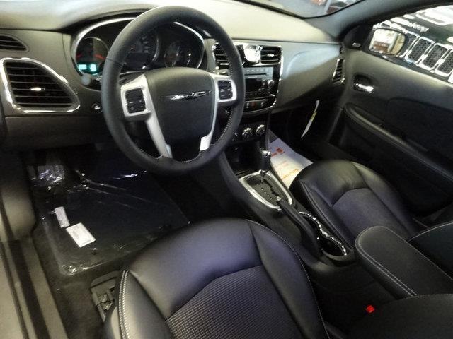 Chrysler 200 2014 photo 4