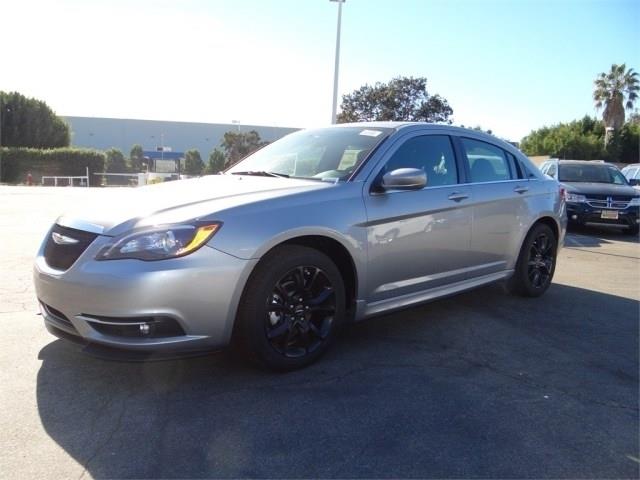 Chrysler 200 2014 photo 3