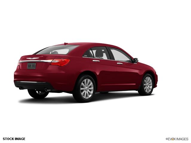 Chrysler 200 2014 photo 3