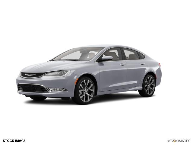 Chrysler 200 2015 photo 2