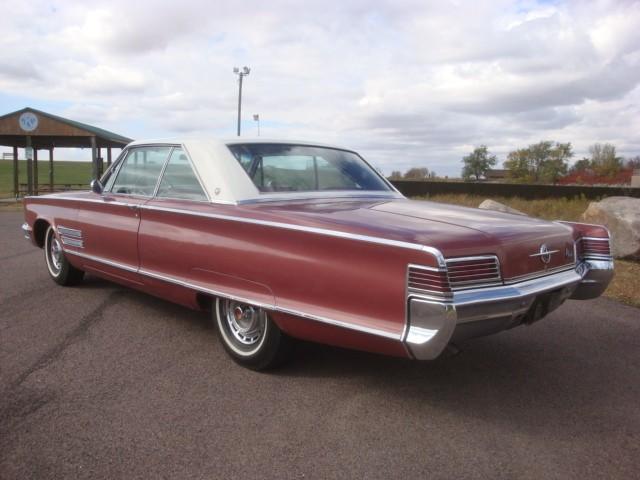 Chrysler 300 1966 photo 4