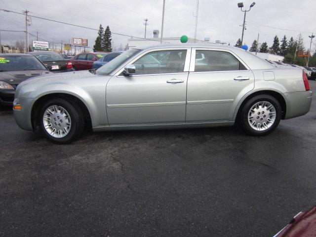 Chrysler 300 2005 photo 1