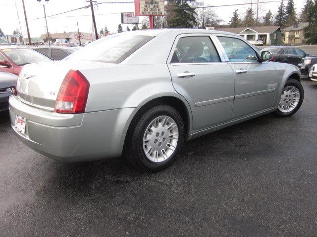 Chrysler 300 2005 photo 4