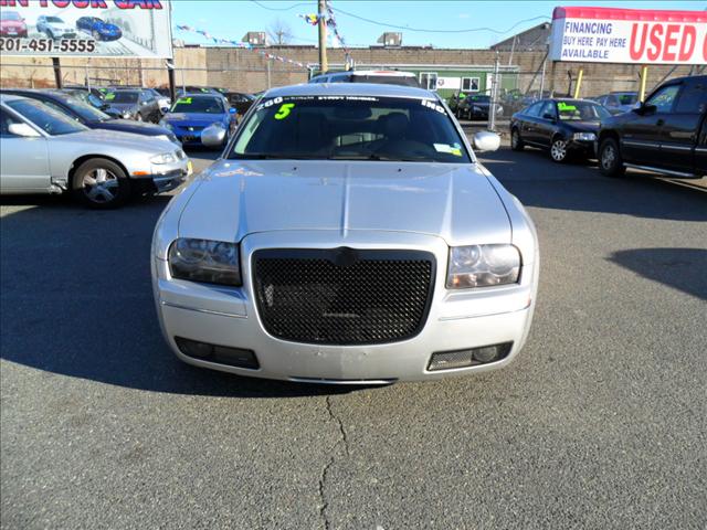 Chrysler 300 2005 photo 1