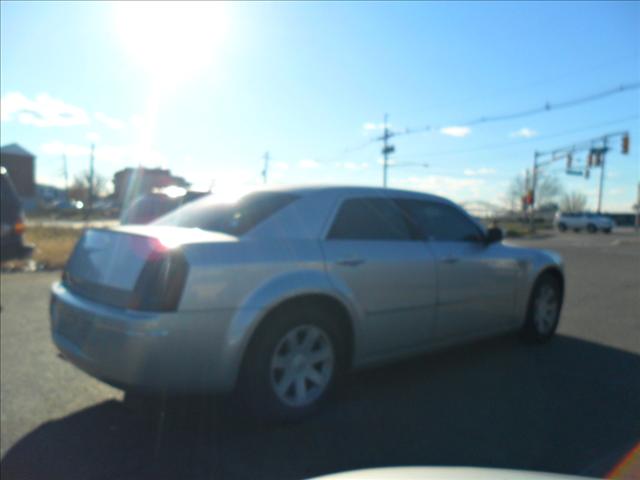 Chrysler 300 2005 photo 4