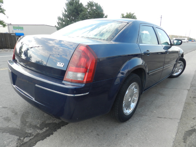 Chrysler 300 2005 photo 1