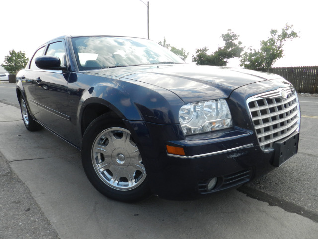 Chrysler 300 2005 photo 3