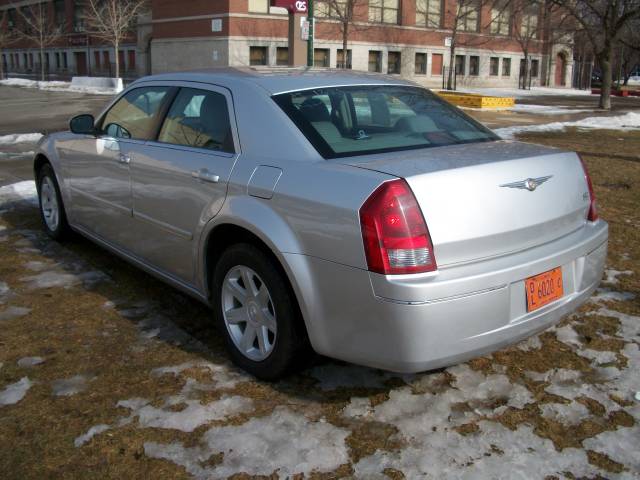 Chrysler 300 2005 photo 5