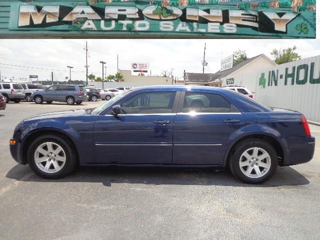 Chrysler 300 2005 photo 3