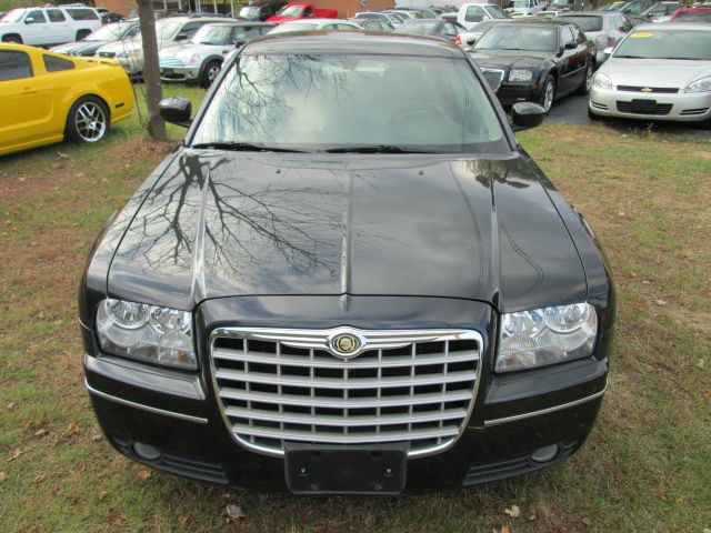 Chrysler 300 2005 photo 3