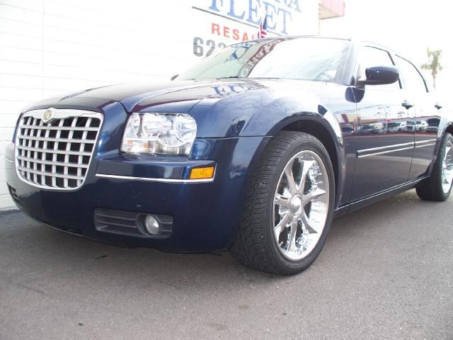 Chrysler 300 2005 photo 1