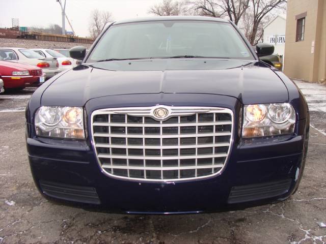 Chrysler 300 2005 photo 1