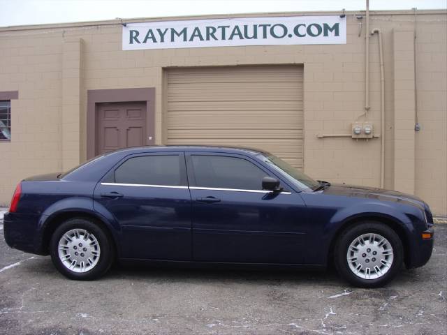 Chrysler 300 2005 photo 3