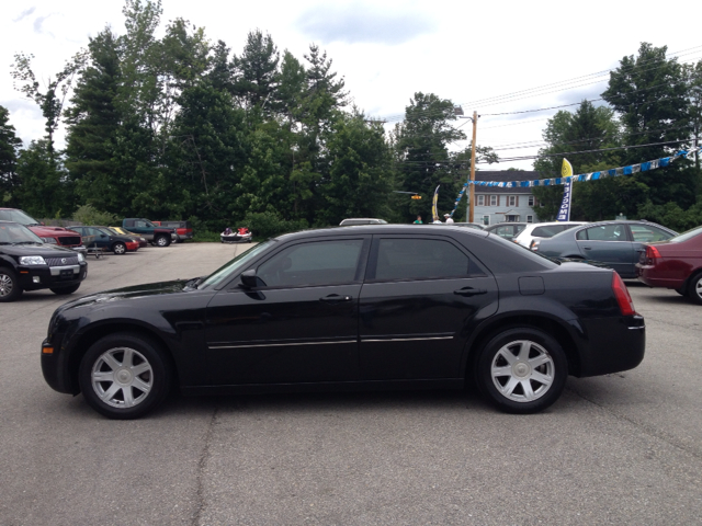 Chrysler 300 2005 photo 7