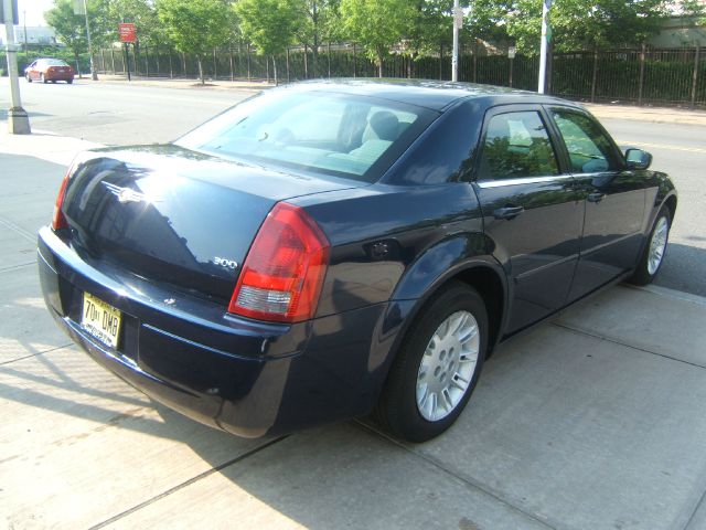 Chrysler 300 2005 photo 3