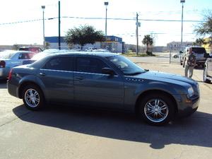 Chrysler 300 2005 photo 3