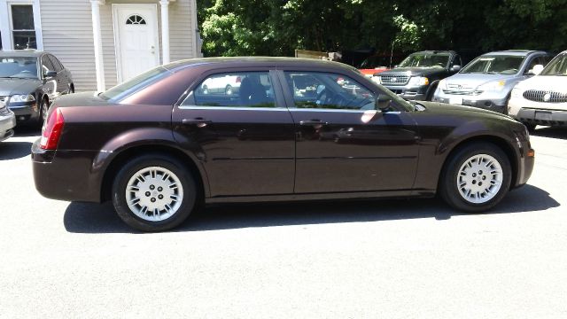 Chrysler 300 2005 photo 12