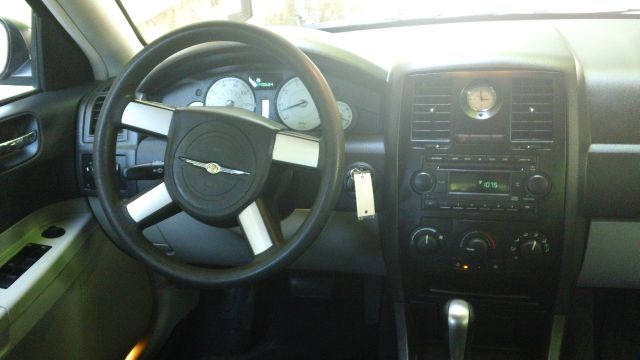 Chrysler 300 2005 photo 28