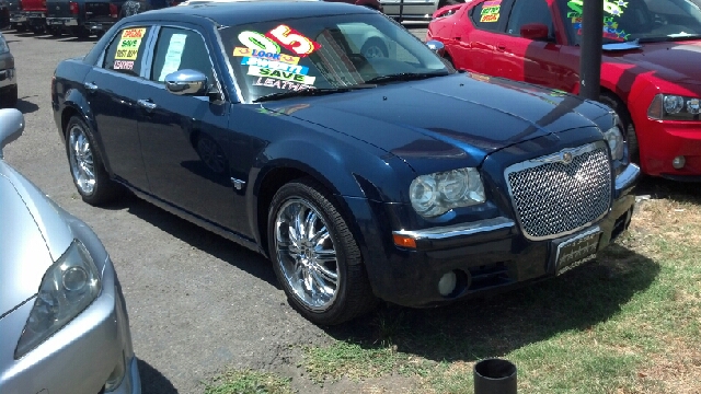 Chrysler 300 2005 photo 3