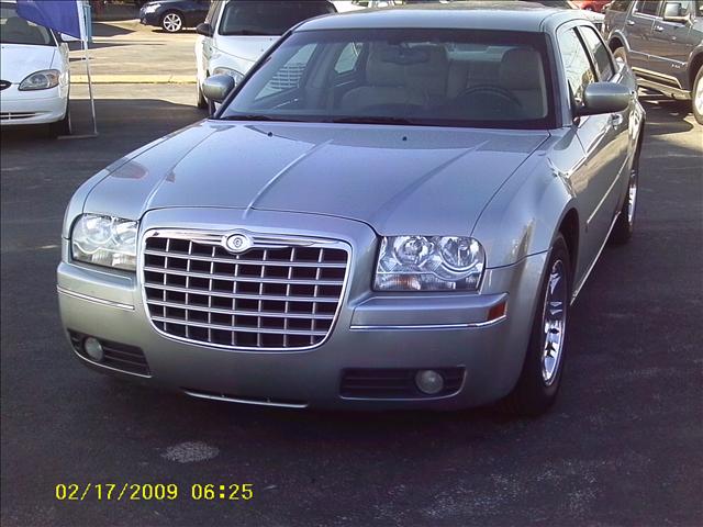 Chrysler 300 2005 photo 1