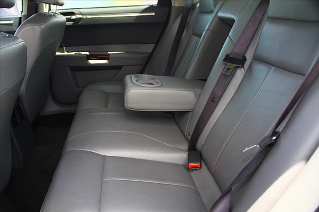 Chrysler 300 2005 photo 4