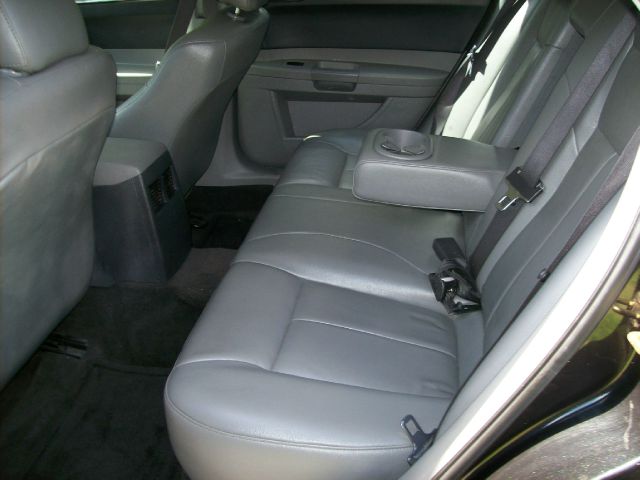 Chrysler 300 2005 photo 6