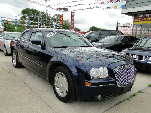 Chrysler 300 2005 photo 18