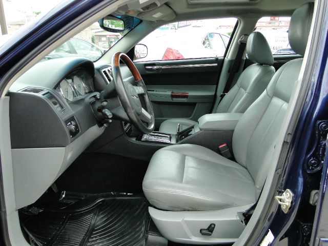 Chrysler 300 2005 photo 6