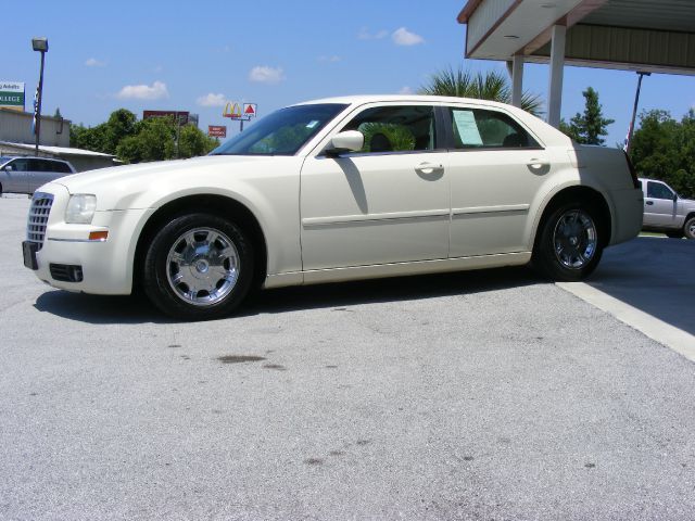 Chrysler 300 2005 photo 1