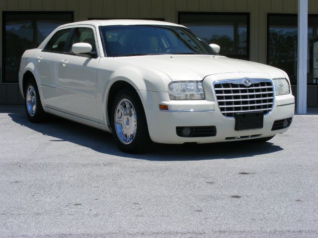 Chrysler 300 2005 photo 4