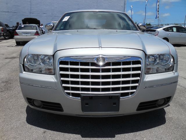 Chrysler 300 2005 photo 1