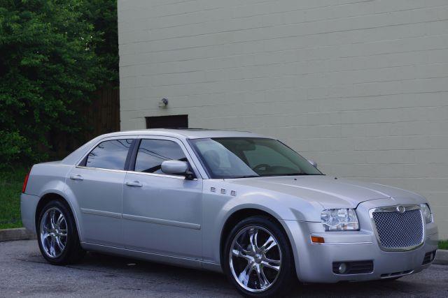 Chrysler 300 2005 photo 1