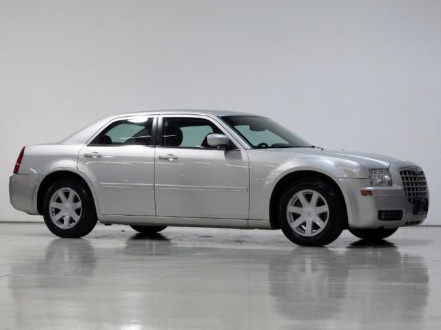 Chrysler 300 2005 photo 1