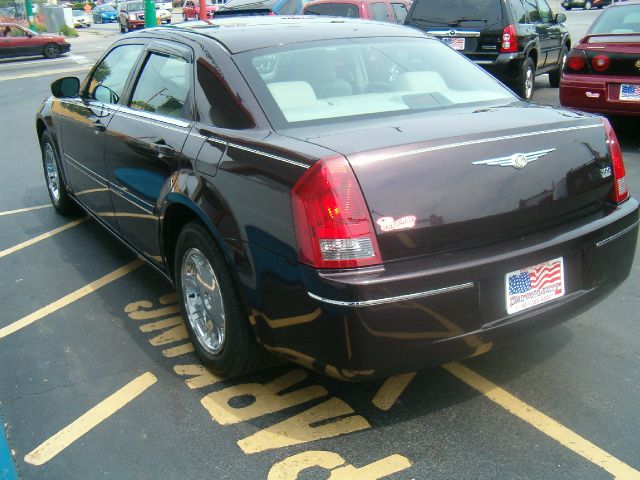 Chrysler 300 2005 photo 3