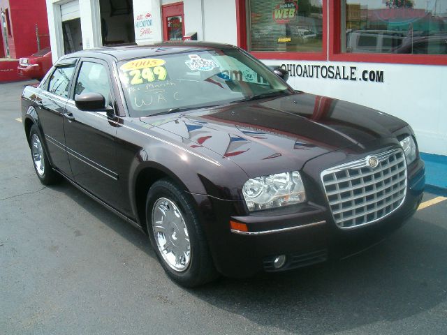 Chrysler 300 2005 photo 4