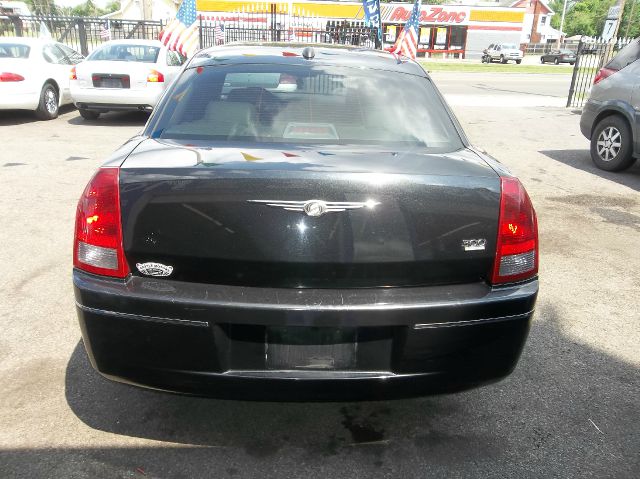 Chrysler 300 2005 photo 3