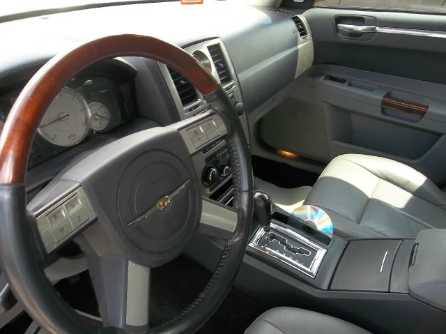 Chrysler 300 2005 photo 4