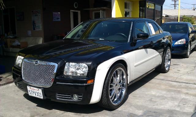 Chrysler 300 2005 photo 1