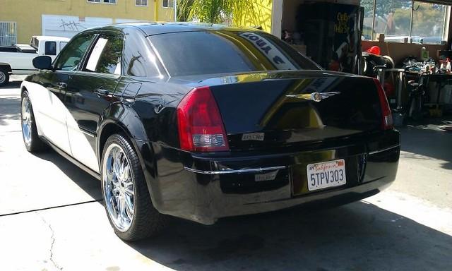 Chrysler 300 2005 photo 3