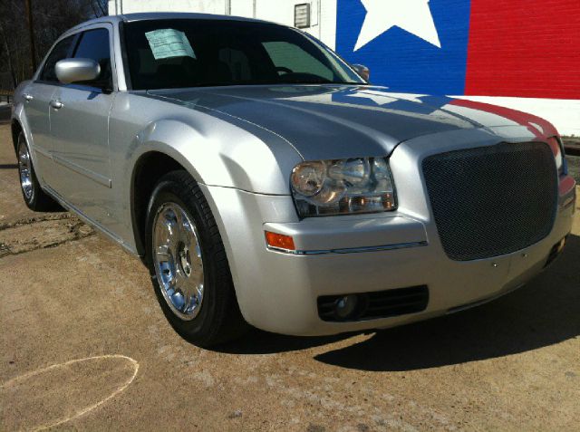 Chrysler 300 2005 photo 17