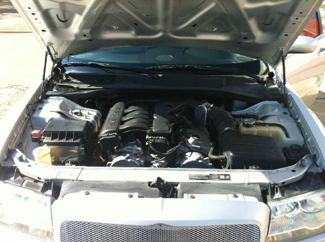 Chrysler 300 2005 photo 3